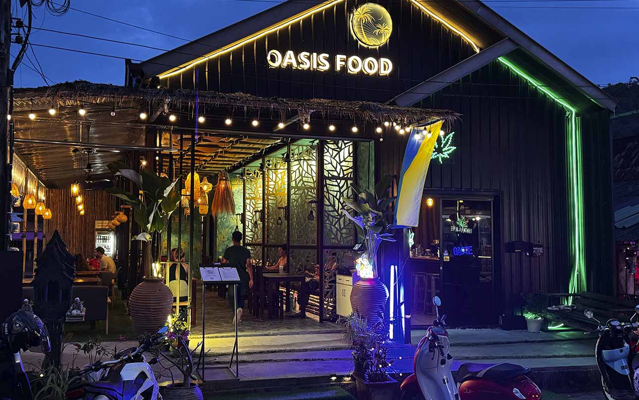 Cozy lounge area inside Oasis Food restaurant